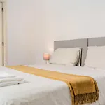 Chiado Gem Private Pool & Patio Retreat Apartmán Lisboa