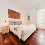 Chiado Gem Private Pool & Patio Retreat
