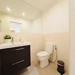 Chiado Gem Private Pool & Patio Retreat Lisboa