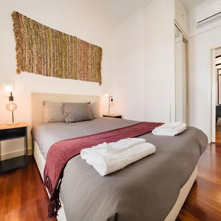 Chiado Gem Private Pool & Patio Retreat Lisboa