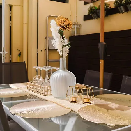 Chiado Gem Private Pool & Patio Retreat Lejlighed *