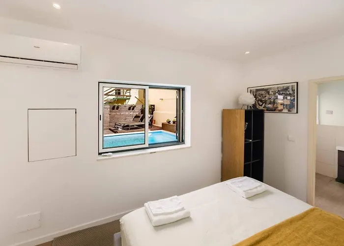 Chiado Gem Private Pool & Patio Retreat דירה *