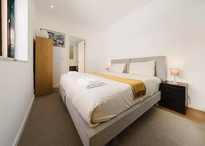 Apartment Chiado Gem Private Pool & Patio Retreat