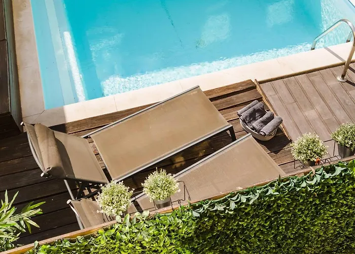 Apartment Chiado Gem Private Pool & Patio Retreat Lissabon