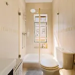 Apartamento Chiado Gem Private Pool & Patio Retreat Lisboa