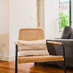 Chiado Gem Private Pool & Patio Retreat