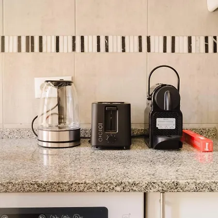 Private Pool, Sleeps 10, شقة