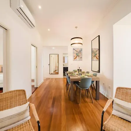 דירה Chiado Gem Patio Retreat & Private Pool ליסבון