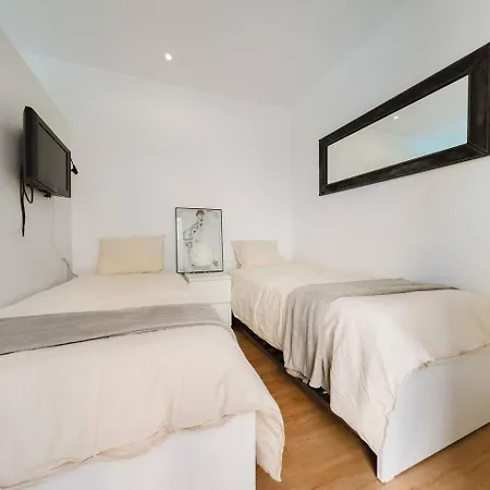 Private Pool, Sleeps 10, *