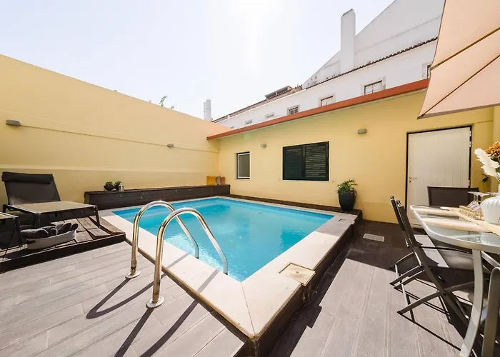 Appartamento Chiado Gem Private Pool & Patio Retreat *