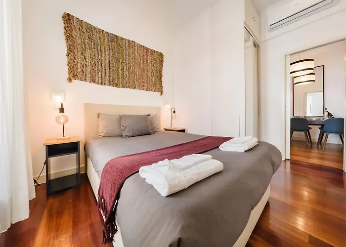Chiado Gem Private Pool & Patio Retreat Lisbona