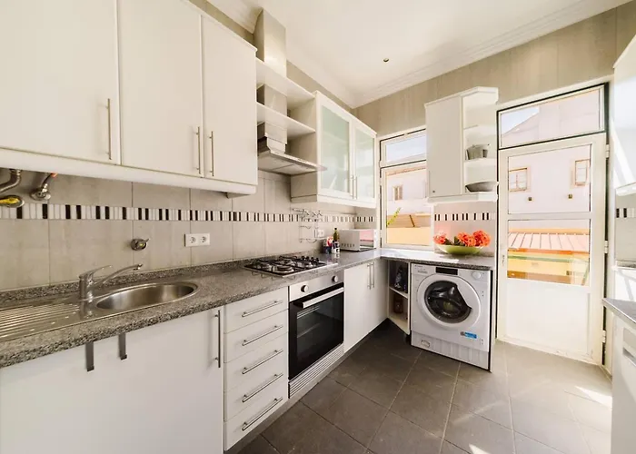 Apartament Chiado Gem Private Pool & Patio Retreat