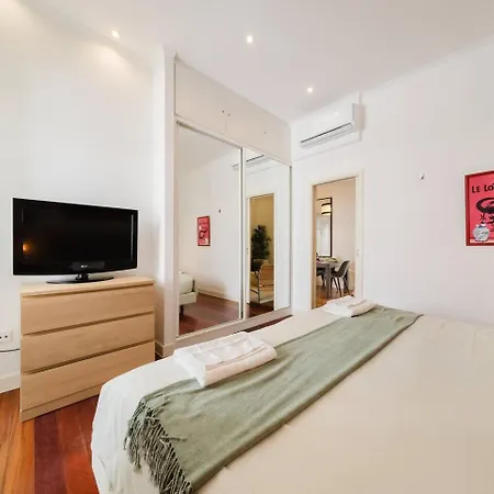 Διαμέρισμα Chiado Gem Private Pool & Patio Retreat *