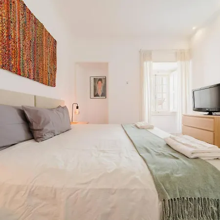 Chiado Gem Private Pool & Patio Retreat Lisboa