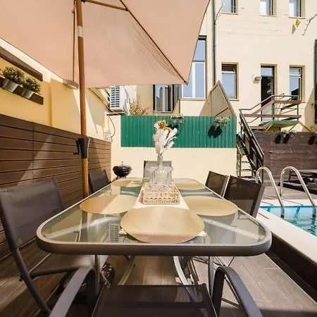 Chiado Gem Private Pool & Patio Retreat * Lisboa
