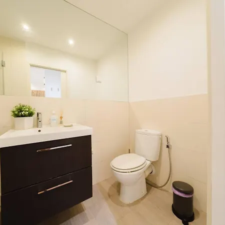 Chiado Gem Private Pool & Patio Retreat Lisboa